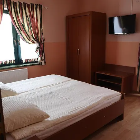 Отель Breza 3*