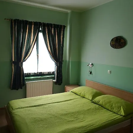Breza Hotel 3*